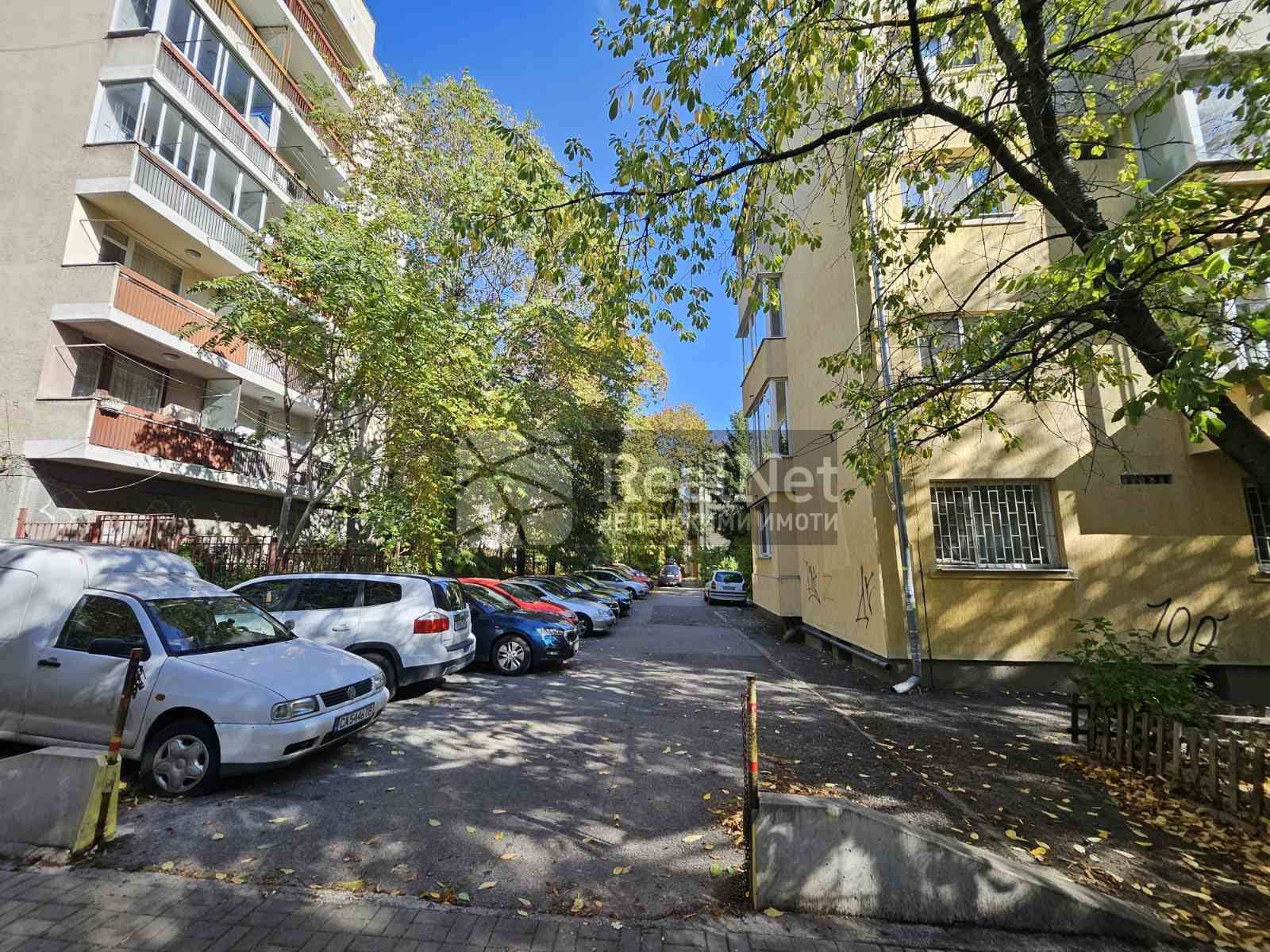 12 Продава 3-стаен апартамент в кв. „Лозенец“