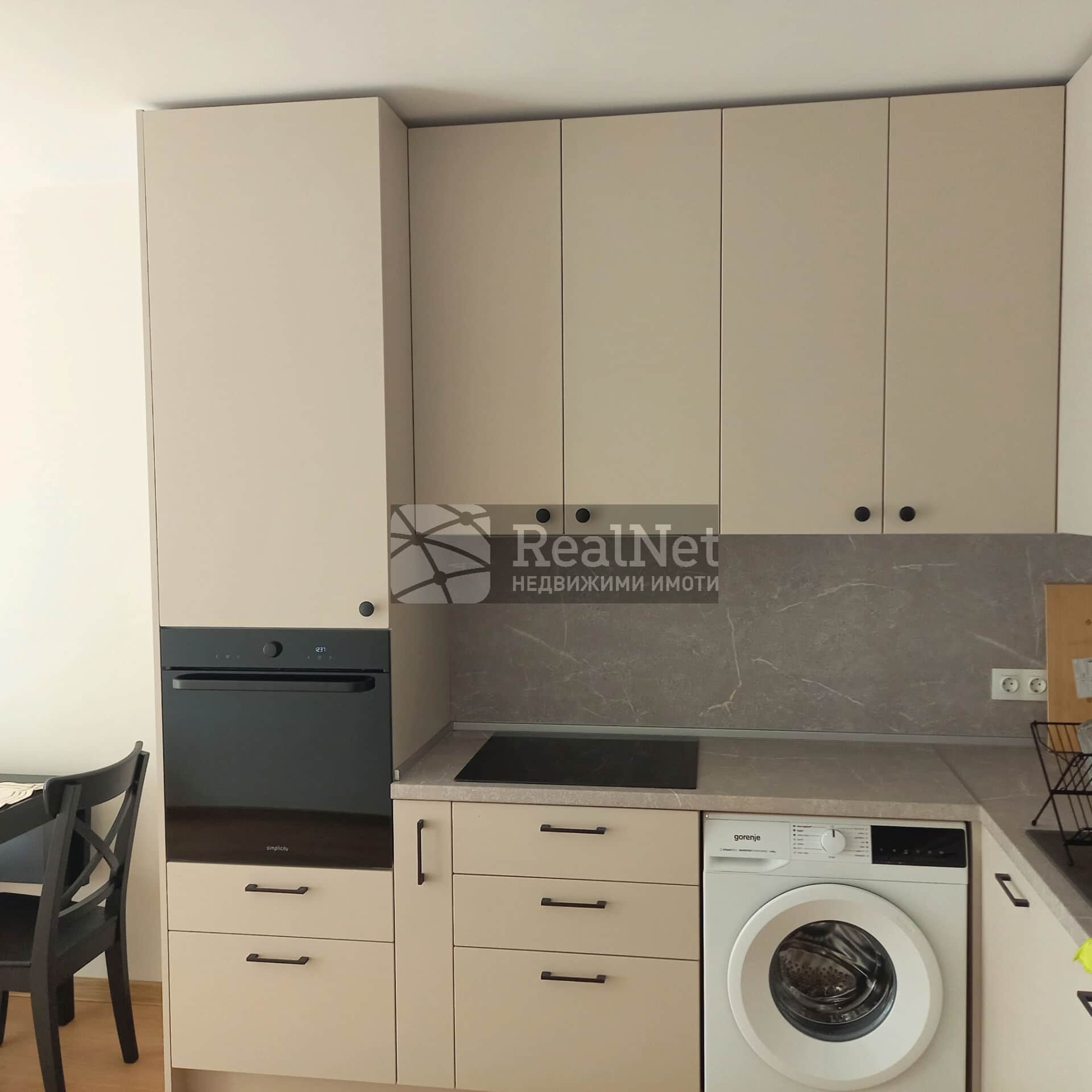 2 Под наем стилен двустаен апартамент в комплекс Central Park, ж.к. Банишора