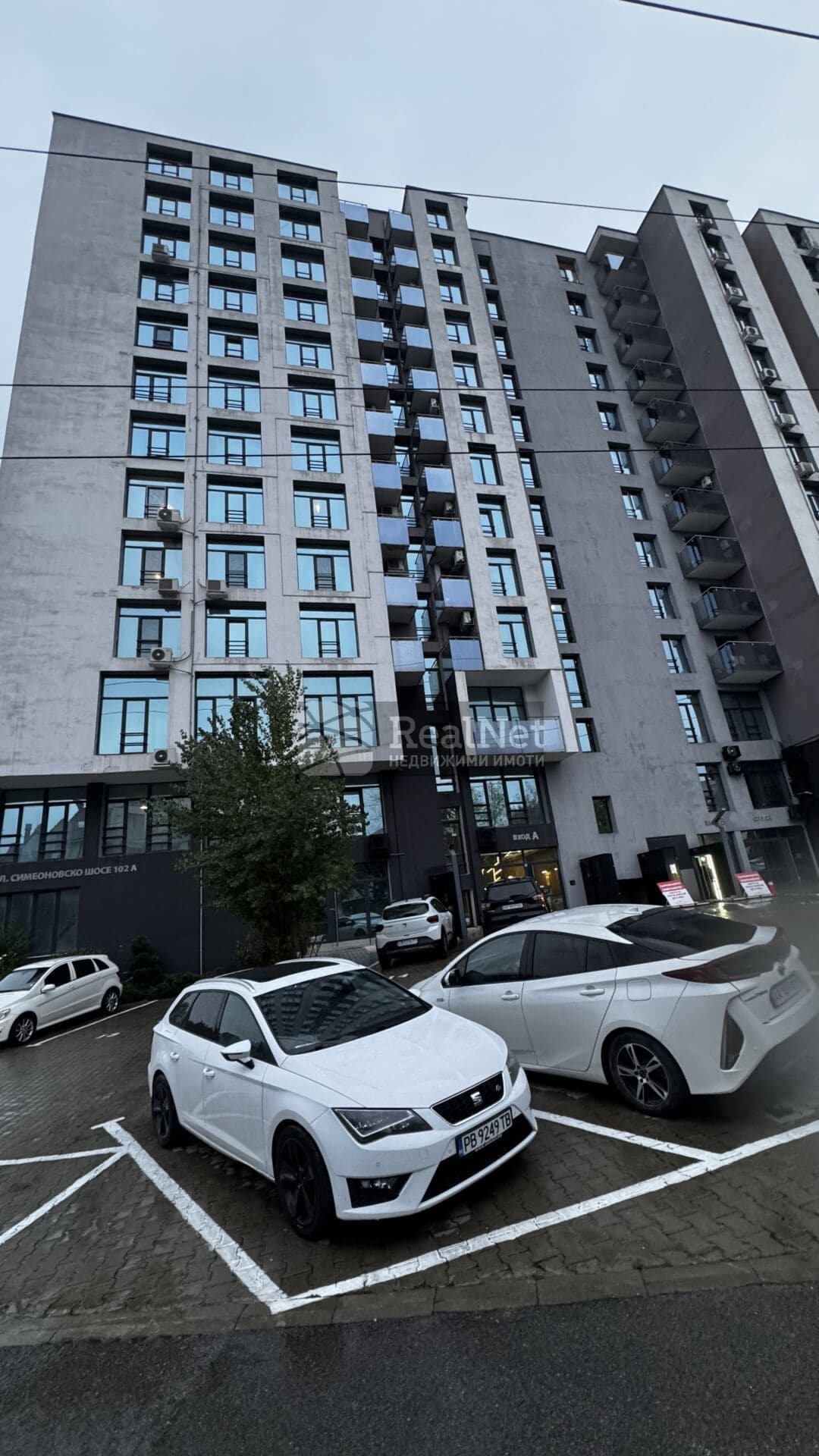 За качване 5 Тристаен апартамент под наем на бул. Симеоновско Шосе